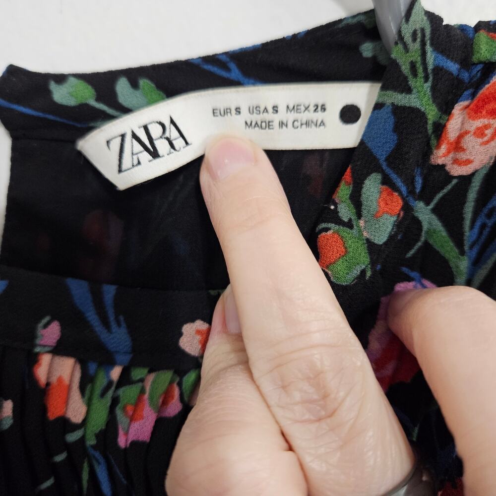 Zara Pleated Black Floral 3/4 Sleeve Mini Dress. Size Small - Picture 6 of 8